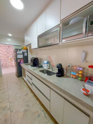Imagem Lindíssimo apartamento térreo, com quintal e 3 vagas, Vila Caminho do Mar