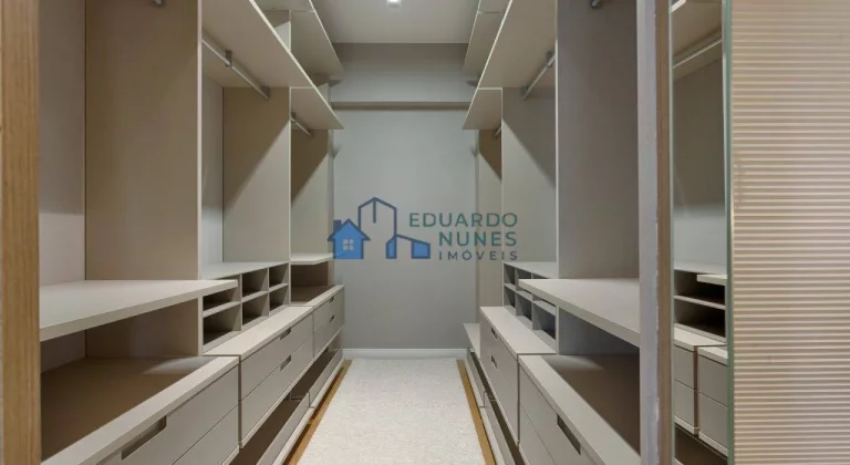 Imagem COBERTURA COM 04 QUARTOS,04 SUÍTES,06 VAGAS NA SAVASSI