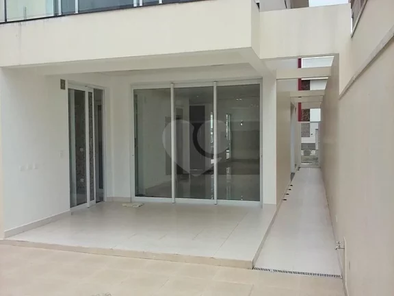 Imagem Casa à venda com 4 quartos, sendo 4 suítes, no condomínio Riservatto - Lorian Boulevard, Osasco - SP