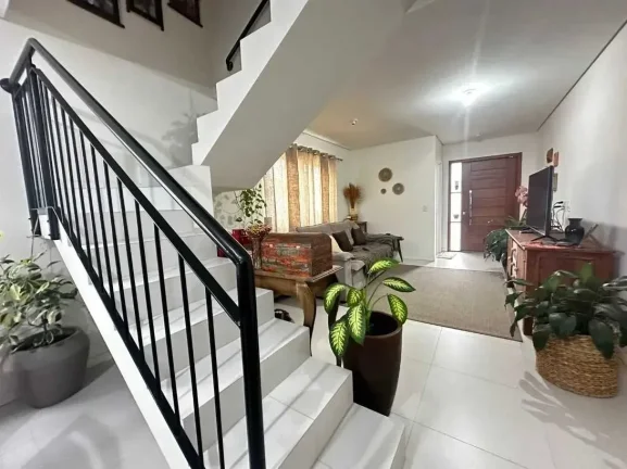 Imagem Casa com 3 dormitórios sendo 1 suíte e 2 vagas de garagem - Bairro Campeche, Florianópolis/SC