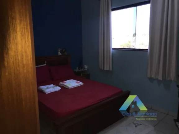 Imagem Santo André Sobrado 210M², 3 dormitórios 1 suíte, espaço gourmet, 8 vagas com ótima localização e valor !!!