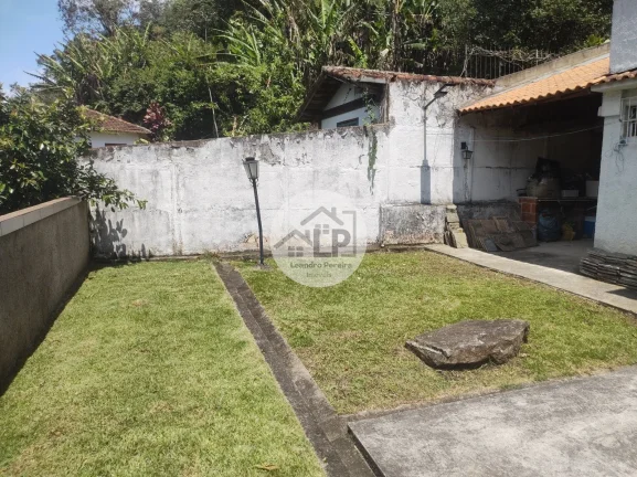 Imagem 2 Casas + Edícula no Quitandinha/Petrópolis - Vagas para 9 Carros - Acesso Rio