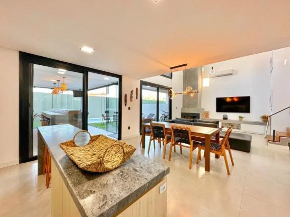Imagem Casa em Condominio 4 Dormitórios - Bairro xangri-la