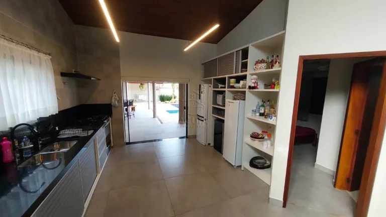 Imagem Casa em Condominio no Bairro do Horto com segurança 24 horas