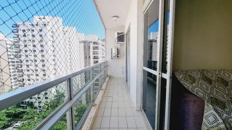 Imagem Apartamento com 3 dormitórios à venda, 140 m² - Pitangueiras - Guarujá/SP