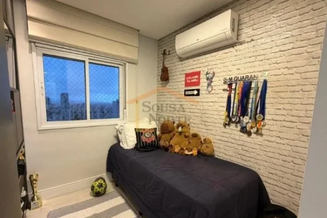 Imagem Apartamento com 120 m² de área útil, 3 dormitórios, sendo 3 suites com armários, sala para dois...