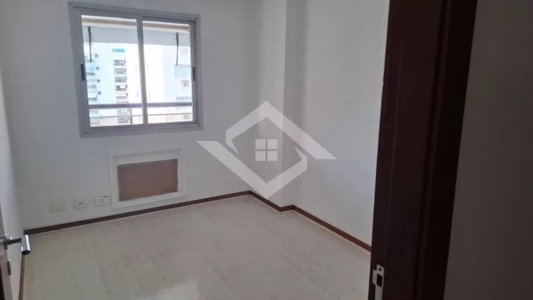 Imagem Apartamento Impecável no Condomínio Bretanha - Rio2 | 81m² | Andar Alto |