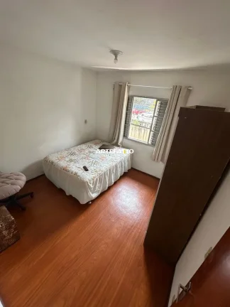 Imagem Excelente casa com ponto comercial a pouco metros do metrô