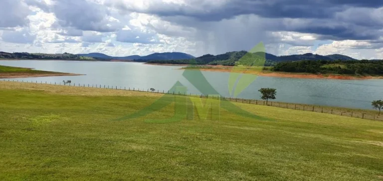 Imagem Mansão à Venda na Beira da Represa de Piracaia – Exclusividade e Sofisticaç