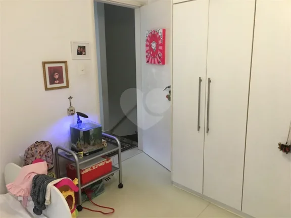 Imagem Casa à venda ou para alugar com 3 quartos, sendo 1 suíte, em Alto da Lapa, São Paulo - SP