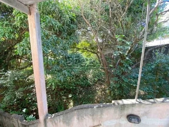 Imagem Terreno com 300 m² em localização residencial. Excelente para construção de 2 casas geminadas o...