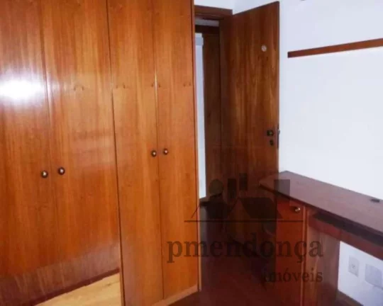 Imagem Apartamento arejado e iluminado, piso laminado, living para 02 ambientes, dormitÃ³rios ricos em armÃ...