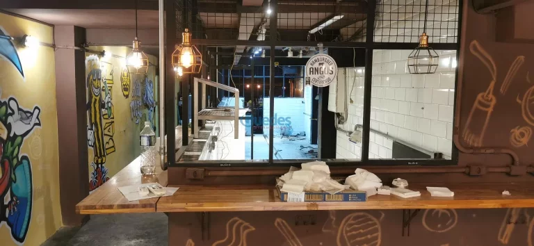 Imagem Aluguel de Ponto Comercial em Santo Amaro - 250m² por R$5000