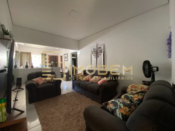 Imagem Imperdível! Casa à venda em Sinop-MT, Residencial Florença - 3 quartos, 2 suítes, 2 salas, 4 banheiros, 2 vagas, 210m².