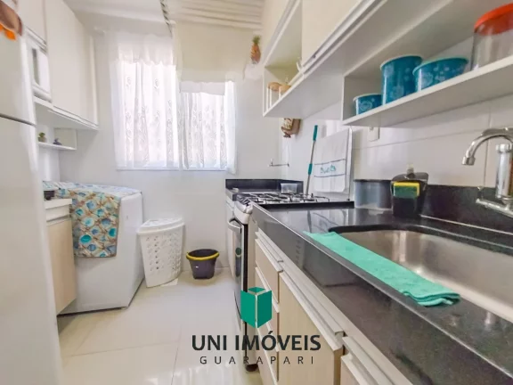 Imagem Mobiliado e Bem Localizado: 2 Quartos com Suíte e Garagem na Avenida Oceânica, Praia do Morro!