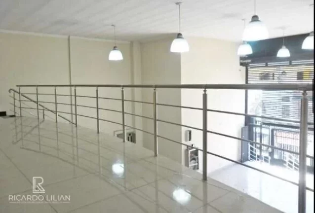 Imagem "Oportunidade Única: Prédio Comercial de Prestígio com 950m², Ideal para Empresas de Importação e Negócios Internacionais!"