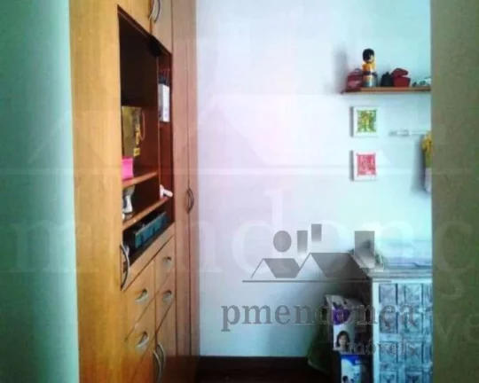 Imagem Excelente cobertura trilex. 1º Piso com living amplo para 2 ambientes, 3 dormitórios sendo 2 suít...