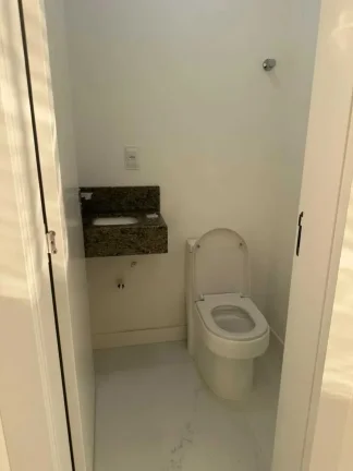 Imagem Apartamento com 2 dormitórios sendo 2 suítes e 1 vaga de garagem em Camboriú/SC