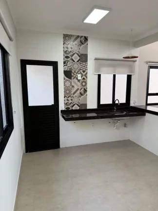 Imagem Casa à venda ou para alugar com 3 quartos, sendo 1 suíte, no condomínio Marchant Buarque, Atibaia - SP