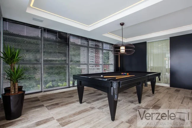Imagem Apartamento 4 ou + dormitórios para Venda em Balneário Camboriú / SC no bairro Pioneiros
