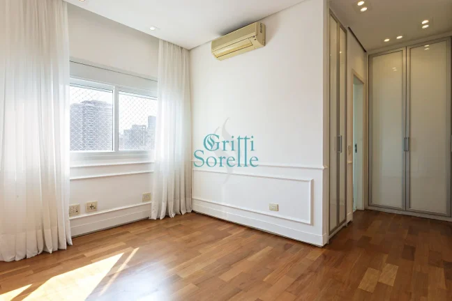 Imagem Excelente Apartamento à Venda na Vila Nova Conceição - São Paulo/SP.,