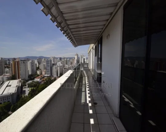 Imagem Cobertura sendo 4 suites, varandas, 5 vagas de garagem, com vista panorâmica, em uma das melhores r...