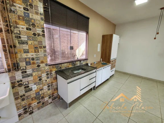 Imagem Ótima casa com 2 dormitórios no Jardim Silvânia