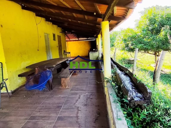 Imagem Chácara com córrego no meio 1 Alqueire e 5 Lts 100 kms de Goiânia