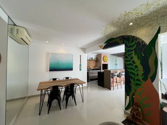 Imagem Casa com 5 quartos à venda, 180 m²