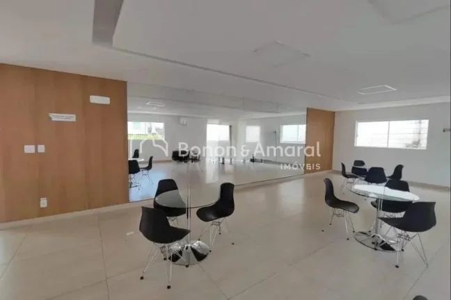 Imagem Localizado na Vila Garden, no coração da cidade e em frente ao parque linear, este apartamento de ...