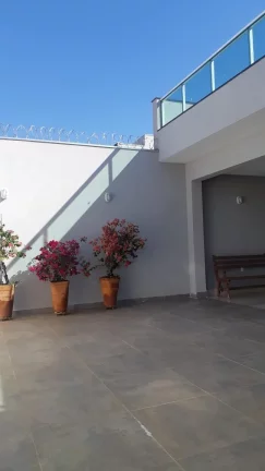 VENDE-SE CASA NO PIRATININGA II ALTO PADRAO