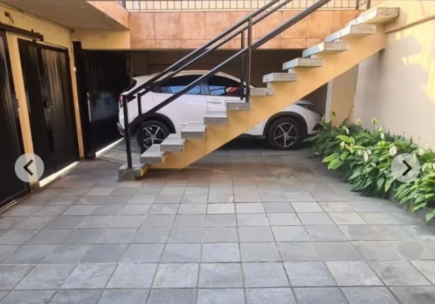 Imagem Sobrado com 4 dormitórios à venda, 320 m² por R$ 720.000 - Vila Cecília - Mogi das Cruzes/SP