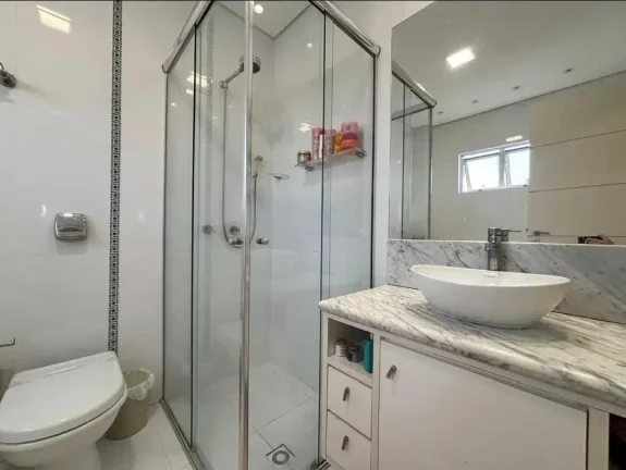 Imagem Cobertura duplex mobiliada e decorada vista mar com 4 suítes e 1 vaga em Meia Praia Itapema
