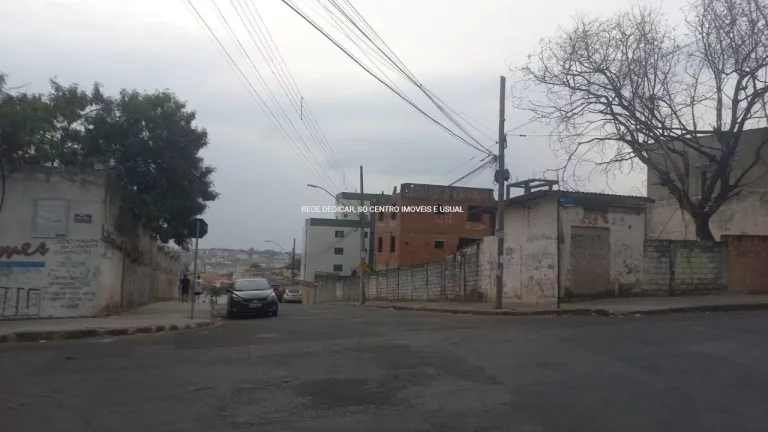 Imagem Ótimo terreno à venda localizado no bairro São Joaquim em Contagem, MG. Com área total de 720m²...