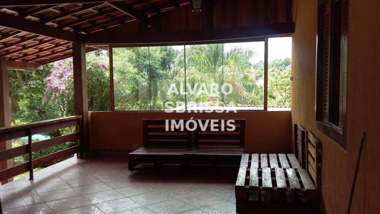 Imagem Excelente chácara 5000 m2 com piscina à venda em Atibaia SP