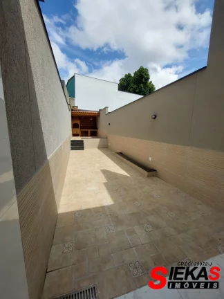 Imagem Imperdível Casa à Venda em São Paulo-SP, Penha de França: 3 quartos, 1 suíte, 1 sala, 3 banheiros, 3 vagas, 125m².