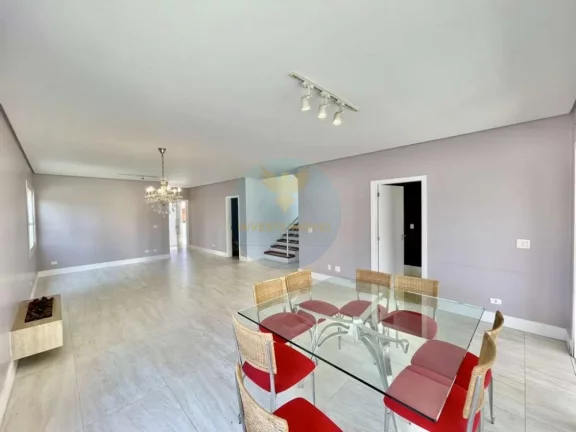 Imagem Casa em Condomínio a Venda no bairro Granja Viana - Cotia, SP