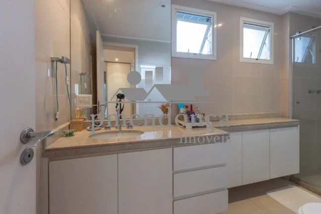 Imagem Apartamento Alto da Lapa com 4 sui­tes e 5 vagas, 366 m2