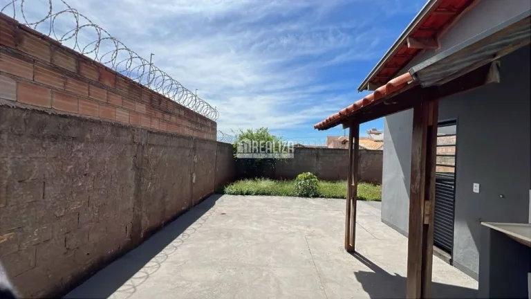 Imagem Casa com 2 dormitórios no bairro Jardim Maria Alice, Uberaba