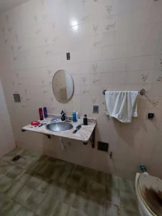 Imagem Casa à venda na Coroa do Meio - 3 suítes, 340m², 4 vagas de garagem!