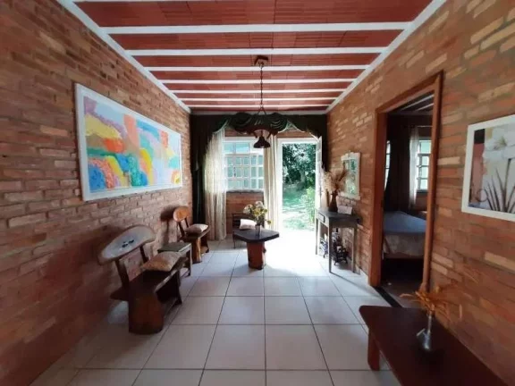 Imagem Paraíso Rural: Sítio com Lagoa, Pomar, Piscina e Casa com 3 Dormitórios