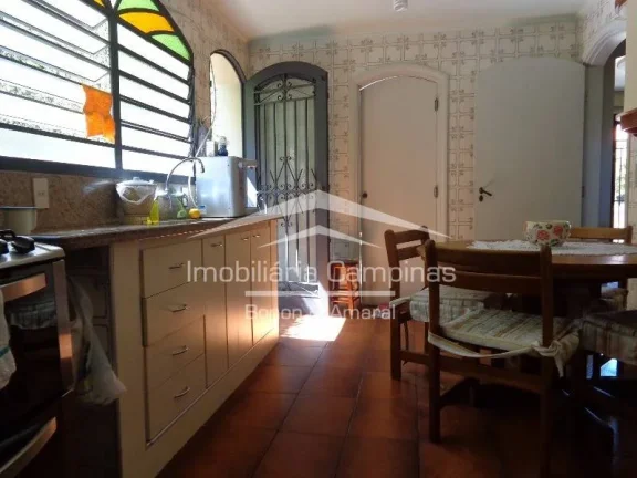 Imagem Excelente sobrado próximo a vários comércios, amplo quintal com edícula,living amplo para vário...
