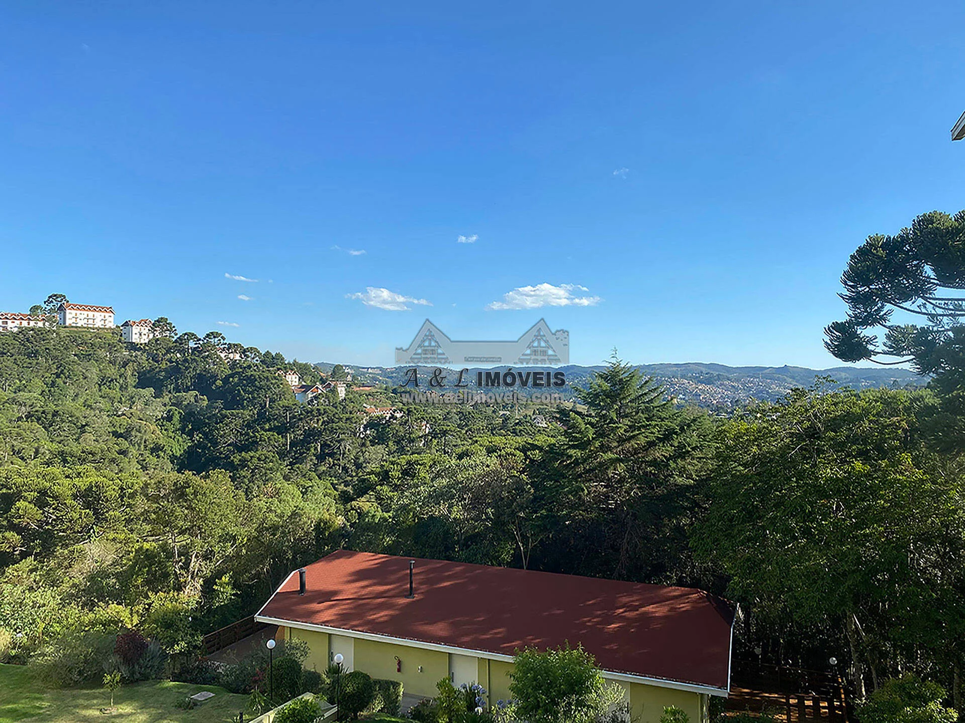 Imagem Apartamento à venda em Campos do Jordão - Com vista panorâmica