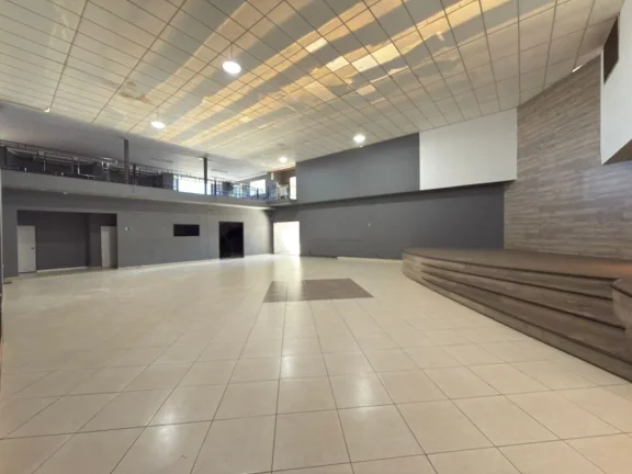 Foto do imóvel: Imóvel Comercial com 1.230 m² Construídos | Frente para Duas Ruas