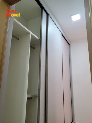 Imagem Casa em Condomínio no Alto do Vale: 3 quartos, 1 suíte, 2 salas, 2 banheiros, 4 vagas de garagem - 156m². Condomínio Pereira Alvim. Quer Imóvel Negócios Imobiliários.