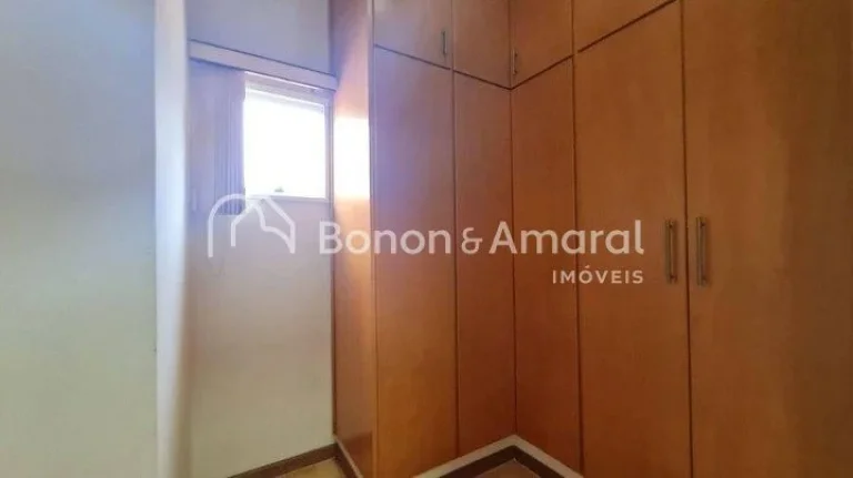 Imagem Lindo e espaÃ§oso sobrado com uma Ã¡rea total construÃ­da de 414 mÂ² em um terreno de 623mÂ², esse Ã...