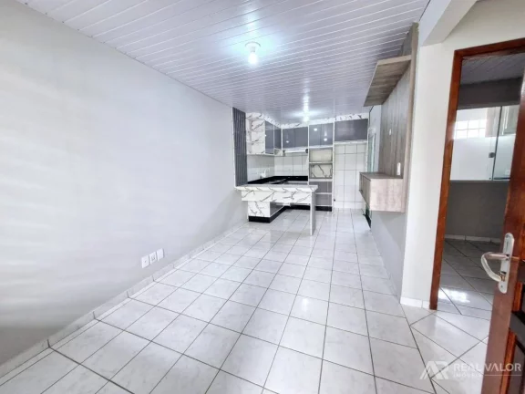Imagem Belíssima Casa Semimobiliada para Locação no Bairro Gralha Azul em Fazenda Rio Grande