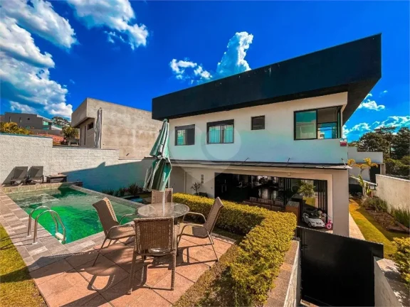 Imagem Casa à venda com 4 quartos, sendo 3 suítes, no condomínio Vintage, Cotia - SP