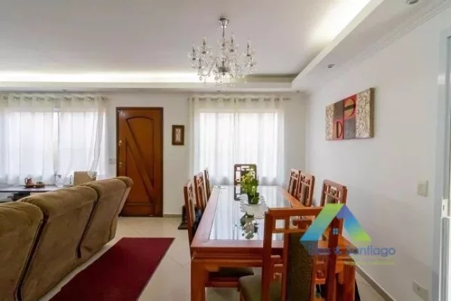 Imagem Casa de condomínio à venda com 174m², 3 quartos e 2 vagas