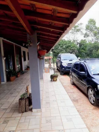 Imagem Chácara com 3 dormitórios à venda, 3700 m² por R$ 1.080.000,00 - Do Barreiro - Extrema/MG